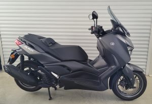 YAMAHA X-MAX 125