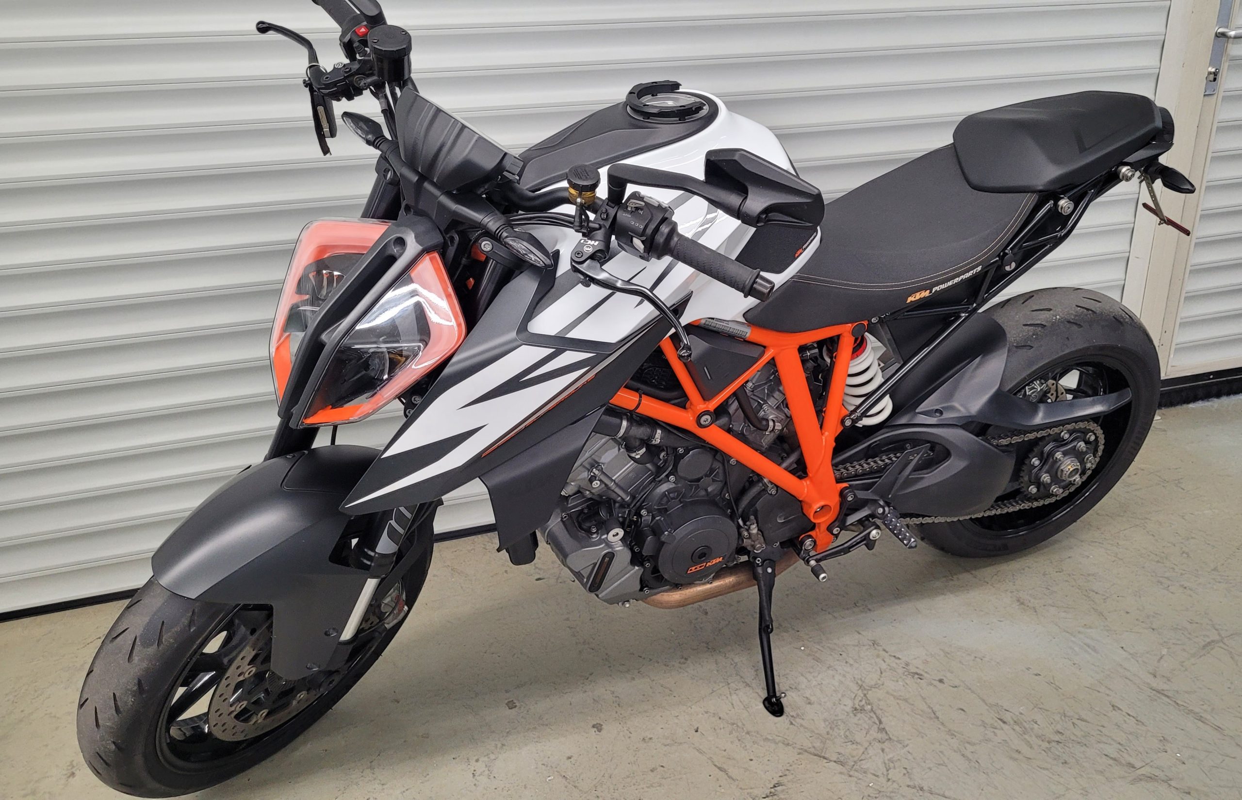 
								KTM SUPER DUKE 1290 vollständig									