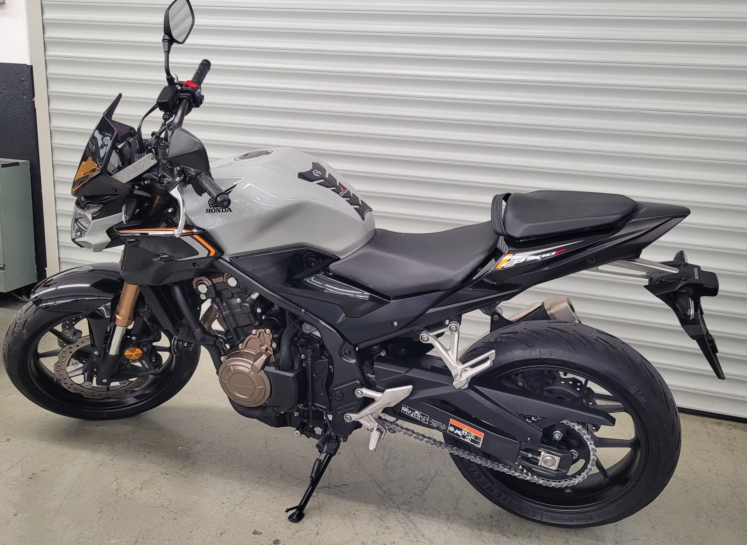 
								HONDA CB 500 F vollständig									