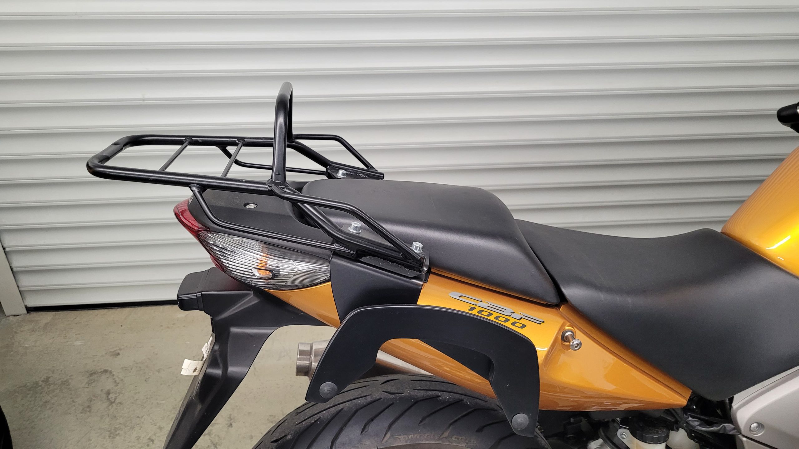 
								HONDA CBF 1000 vollständig									