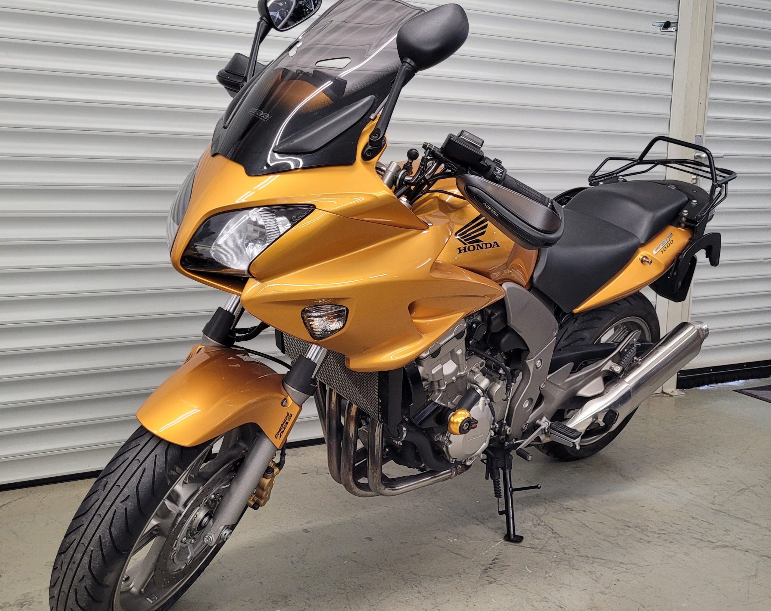 
								HONDA CBF 1000 vollständig									