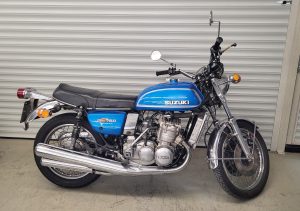 SUZUKI GT 750