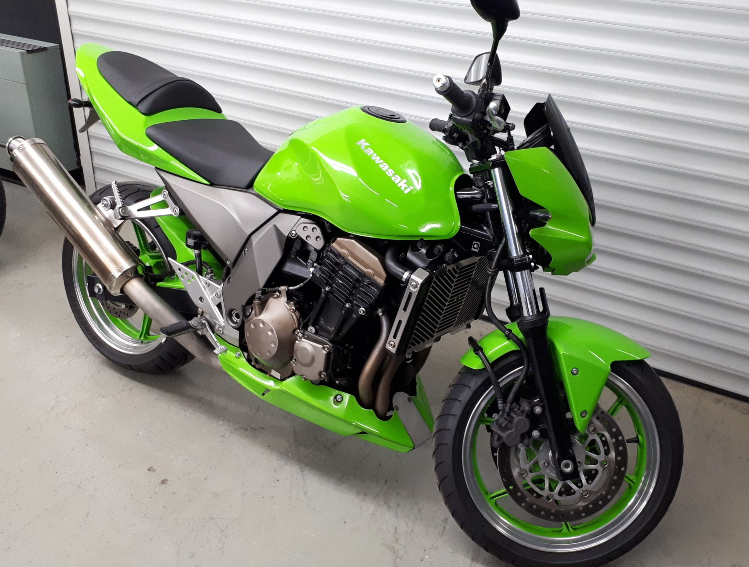 
								Kawasaki ZR 750J vollständig									