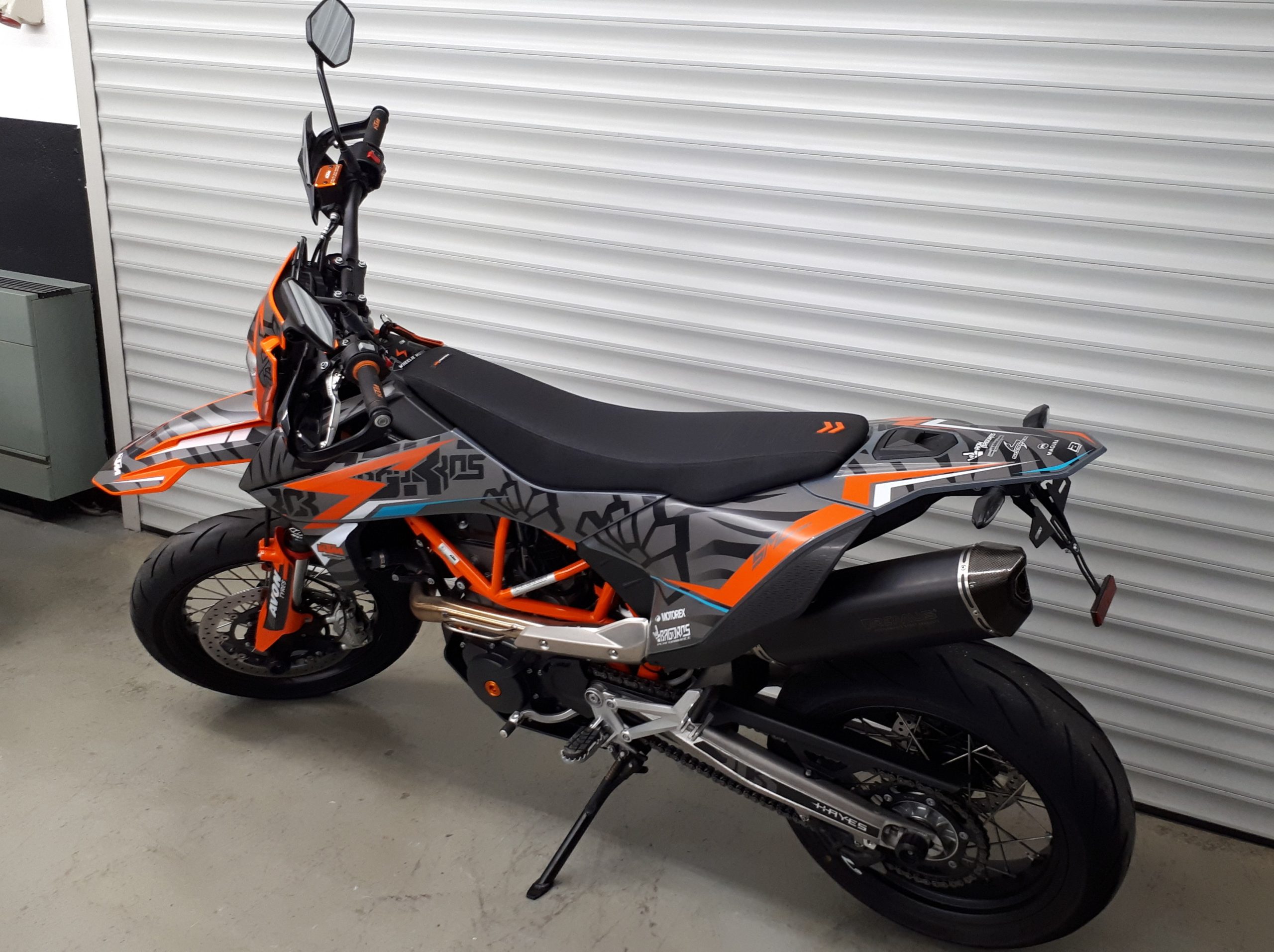 
								KTM 690 SMC R vollständig									