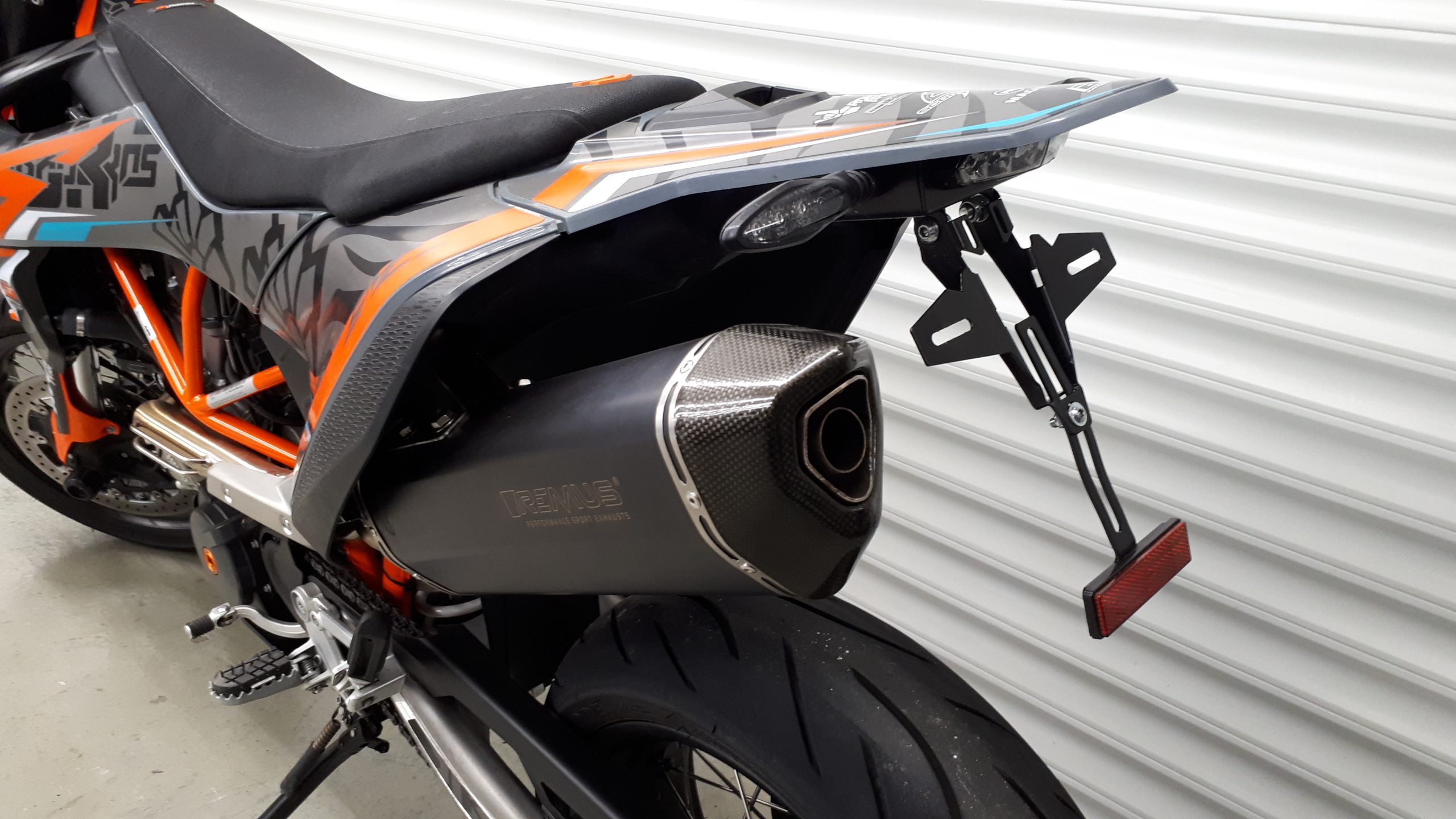 
								KTM 690 SMC R vollständig									