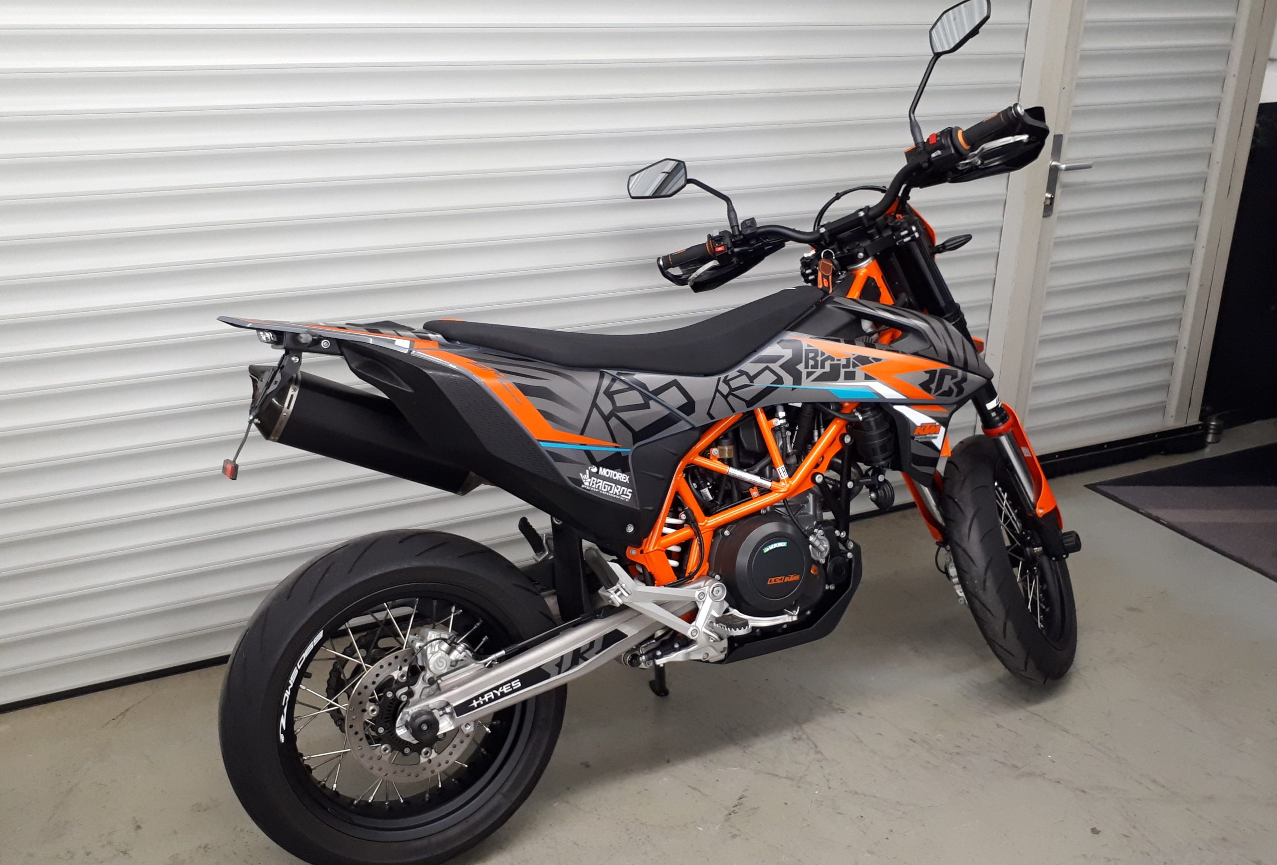
								KTM 690 SMC R vollständig									