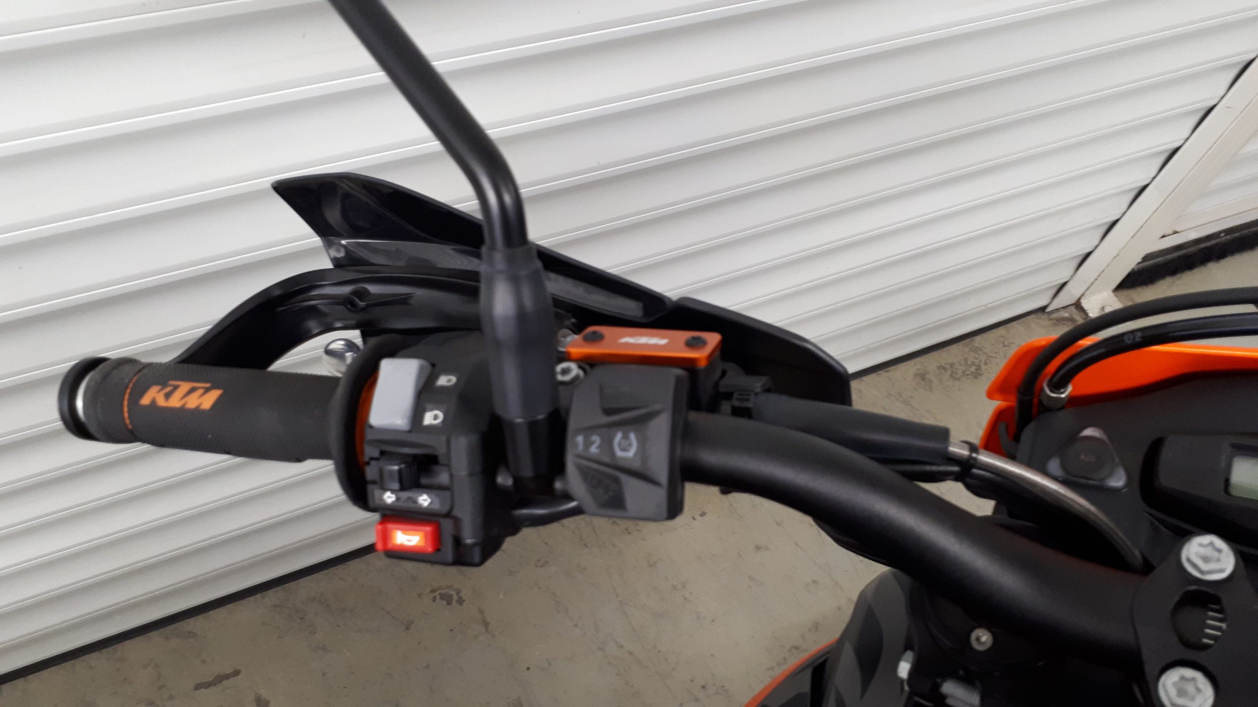 
								KTM 690 SMC R vollständig									