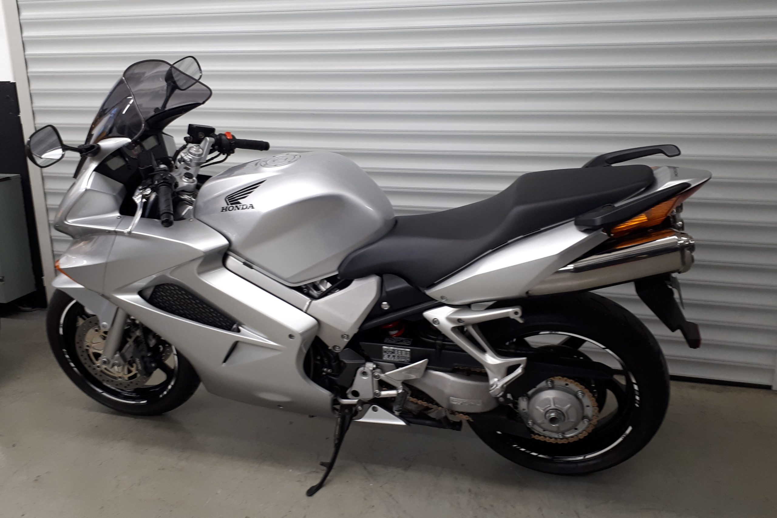 
								Honda VFR 800 vollständig									
