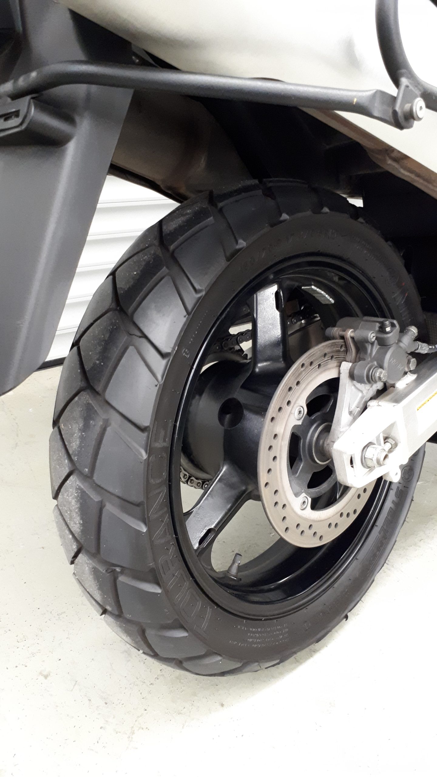 
								SUZUKI DL 1000 vollständig									