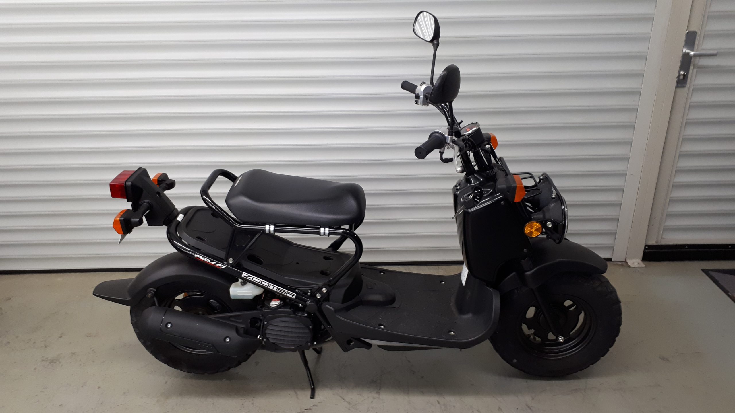 
								Honda ZOOMER 50 vollständig									