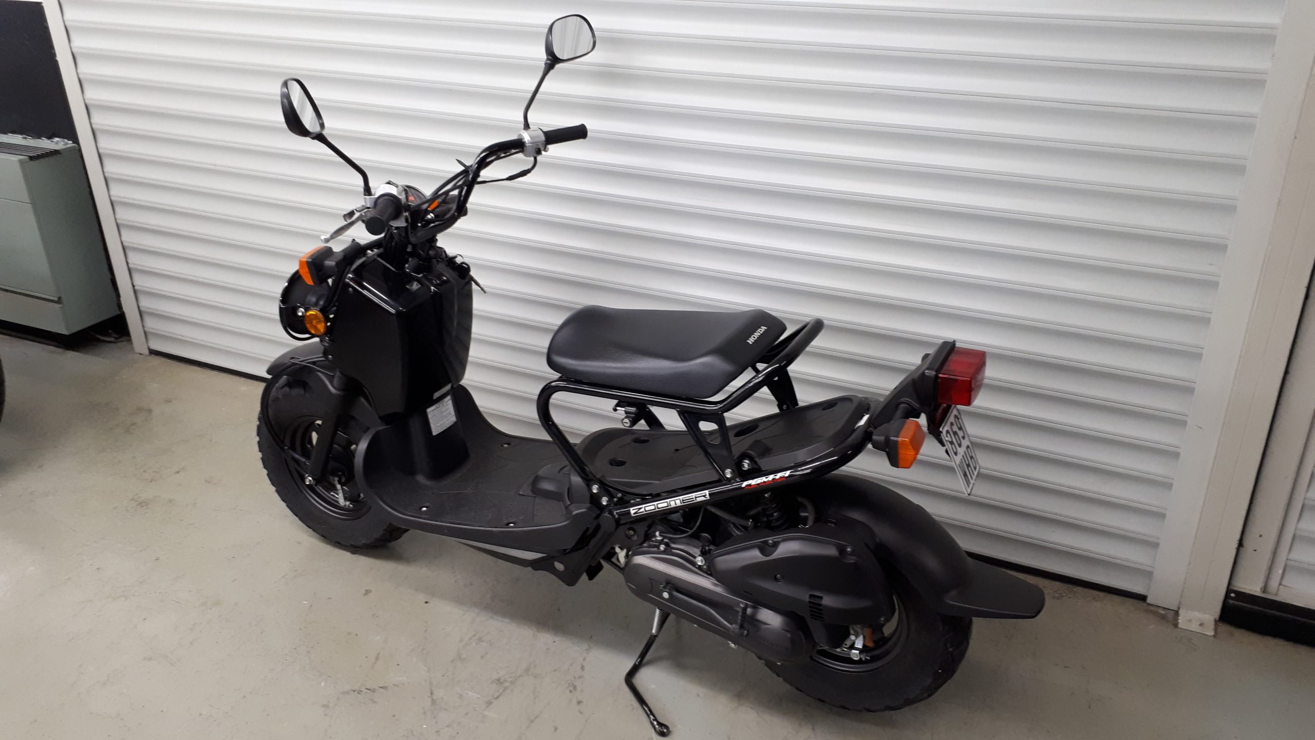 
								Honda ZOOMER 50 vollständig									