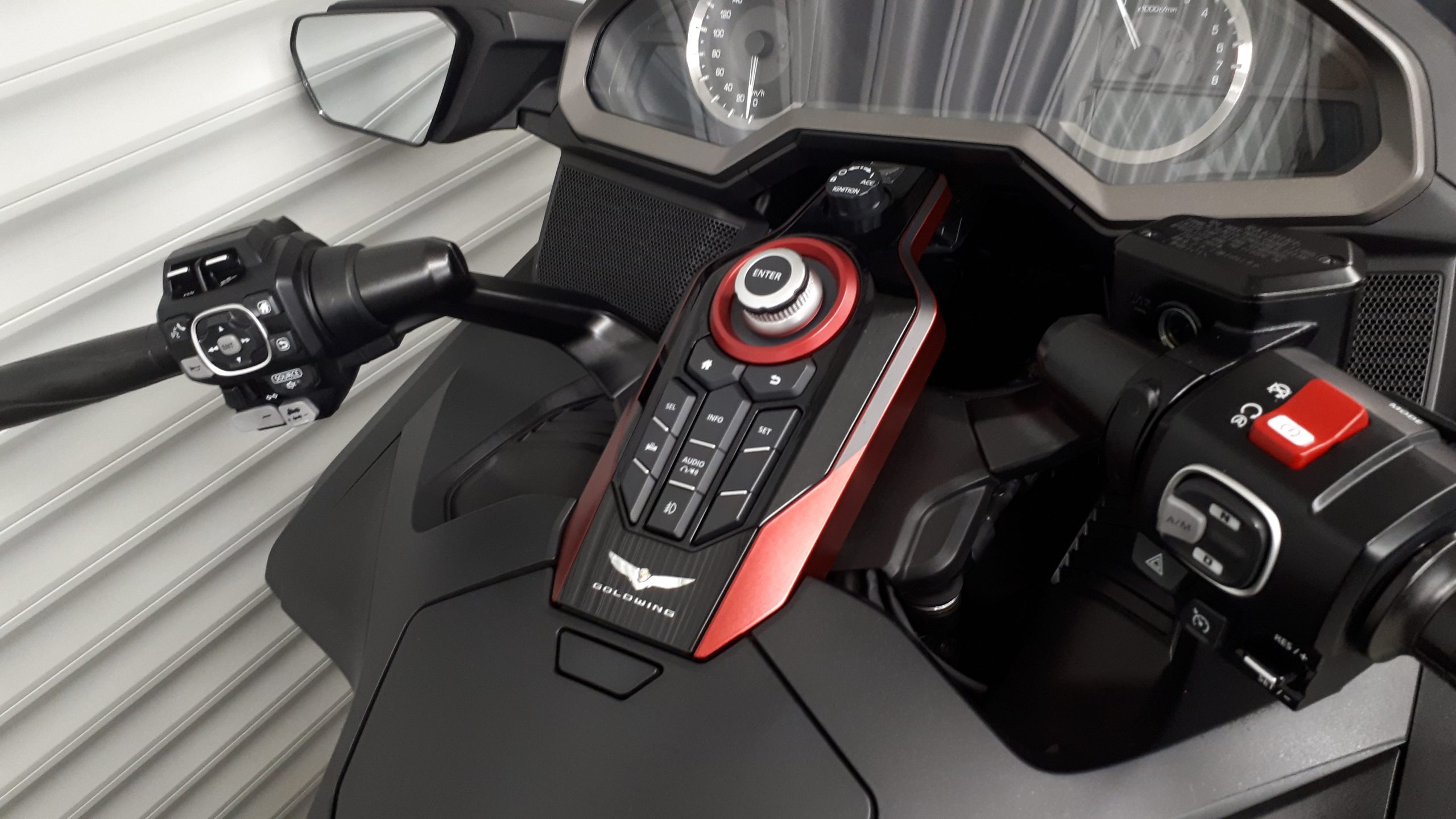 
								HONDA GL 1800 vollständig									