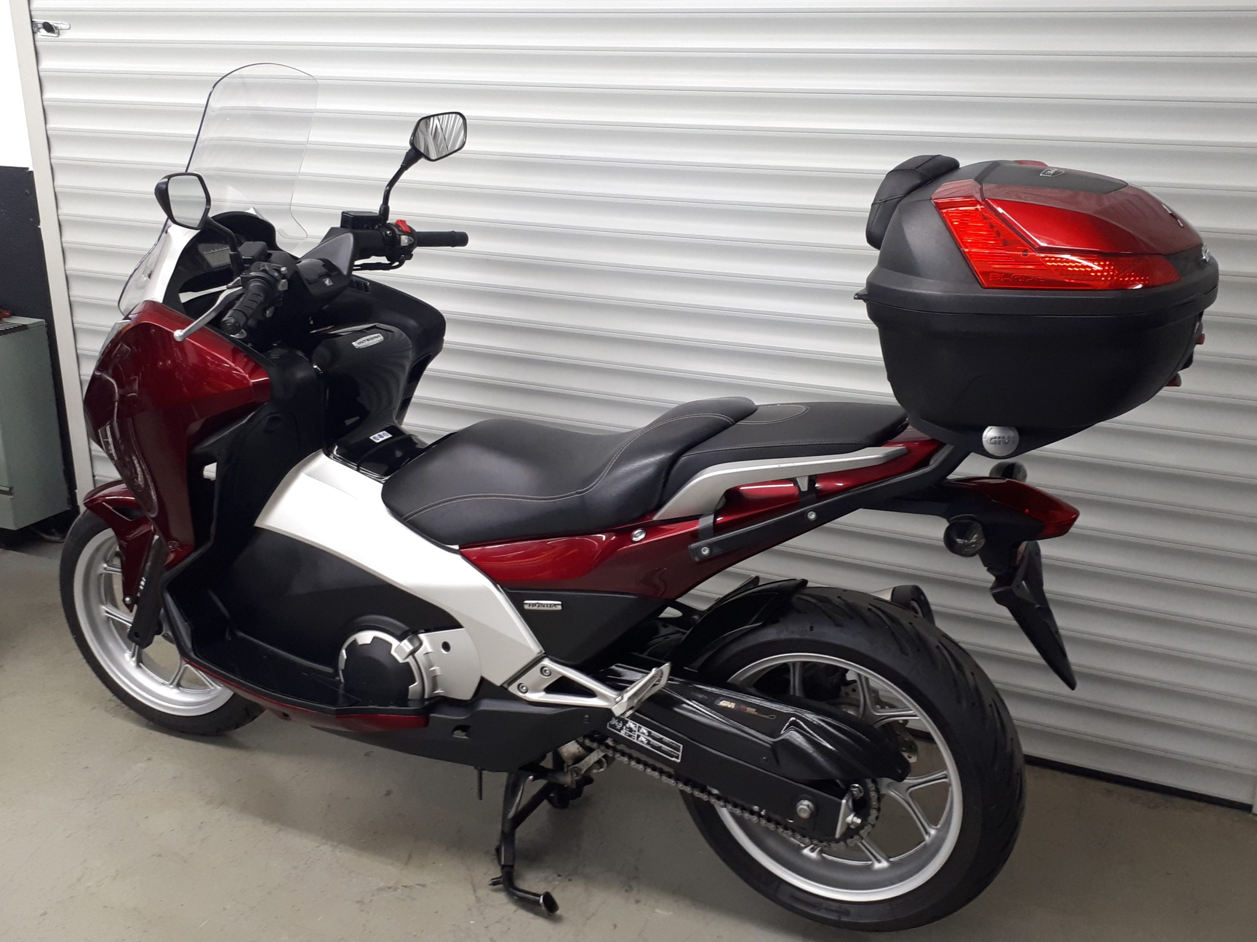 
								HONDA INTEGRA NC 700 D vollständig									