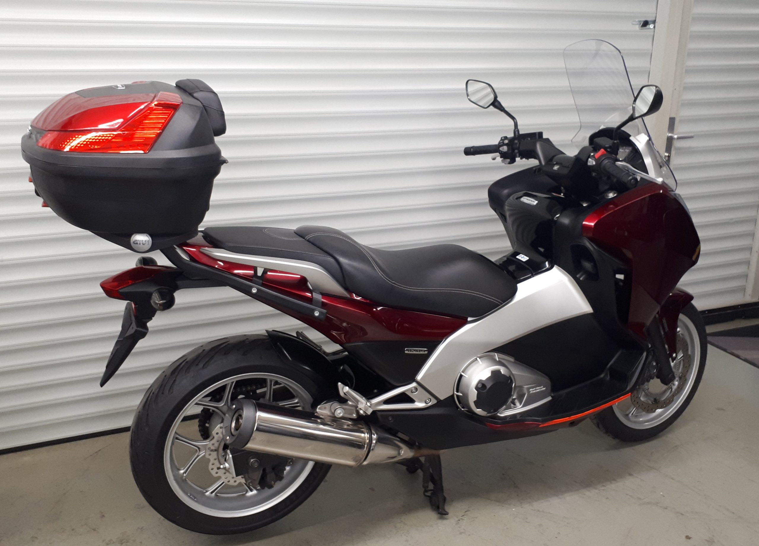 
								HONDA INTEGRA NC 700 D vollständig									