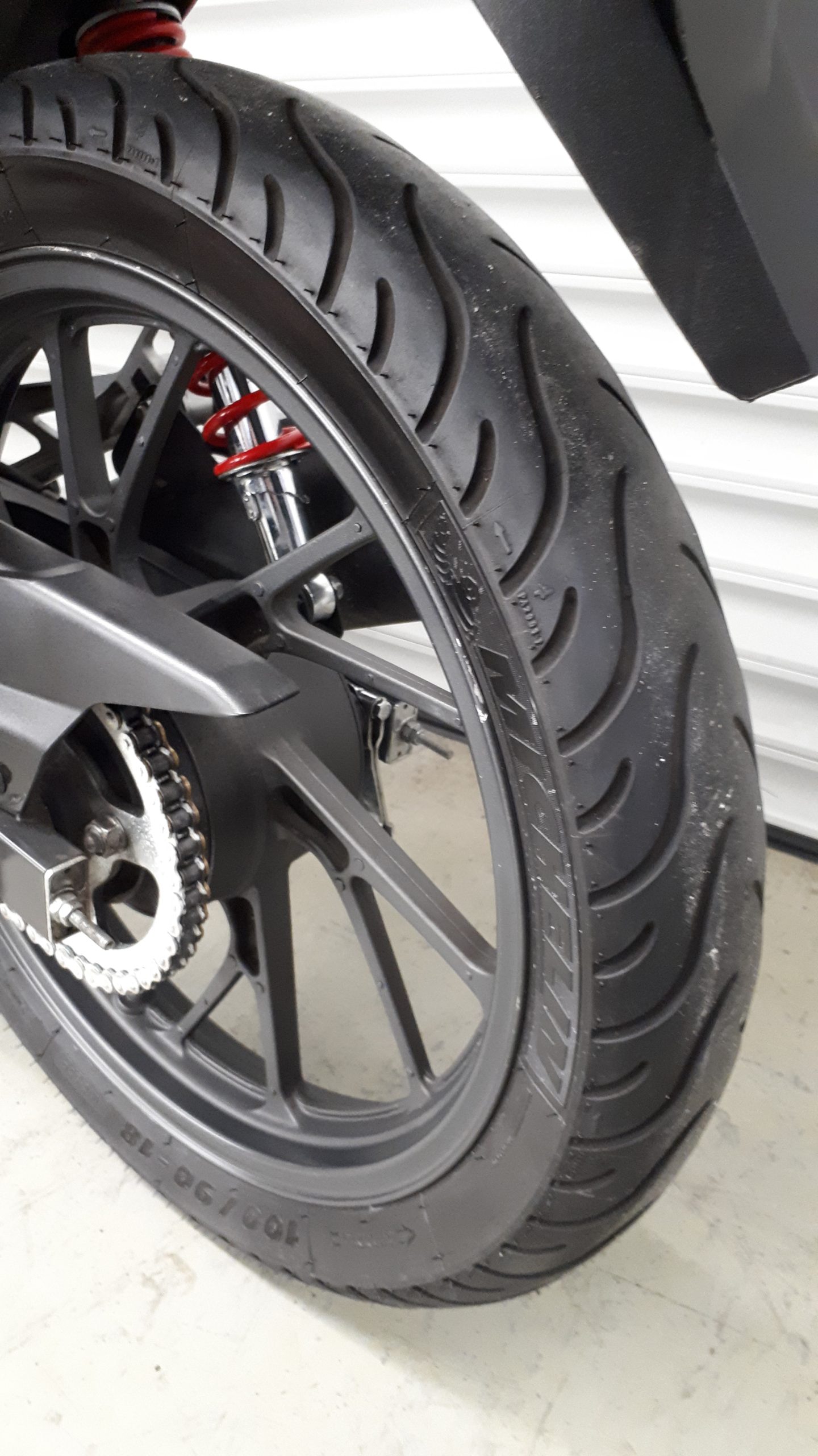 
								HONDA CB 125 F vollständig									