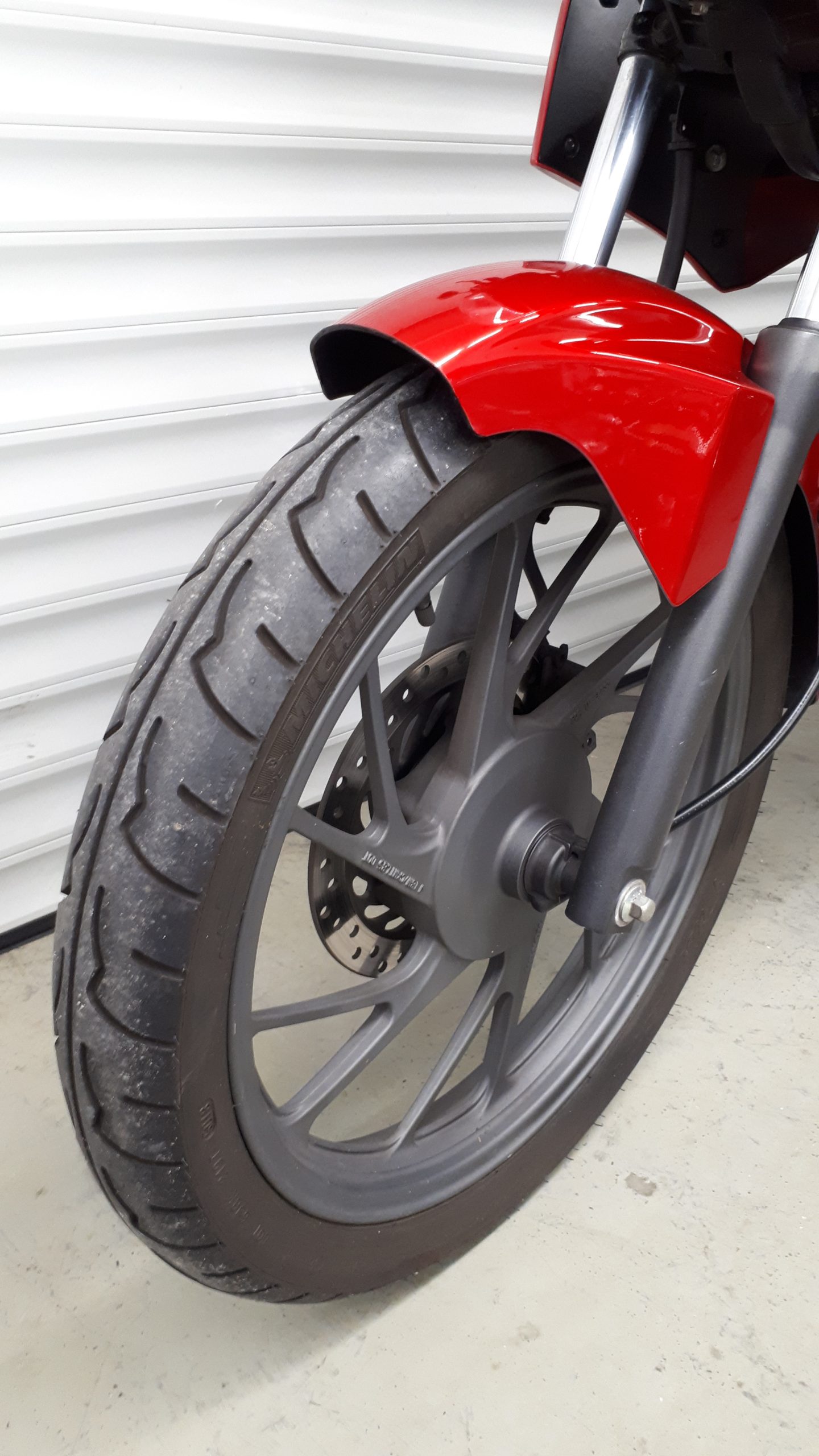 
								HONDA CB 125 F vollständig									