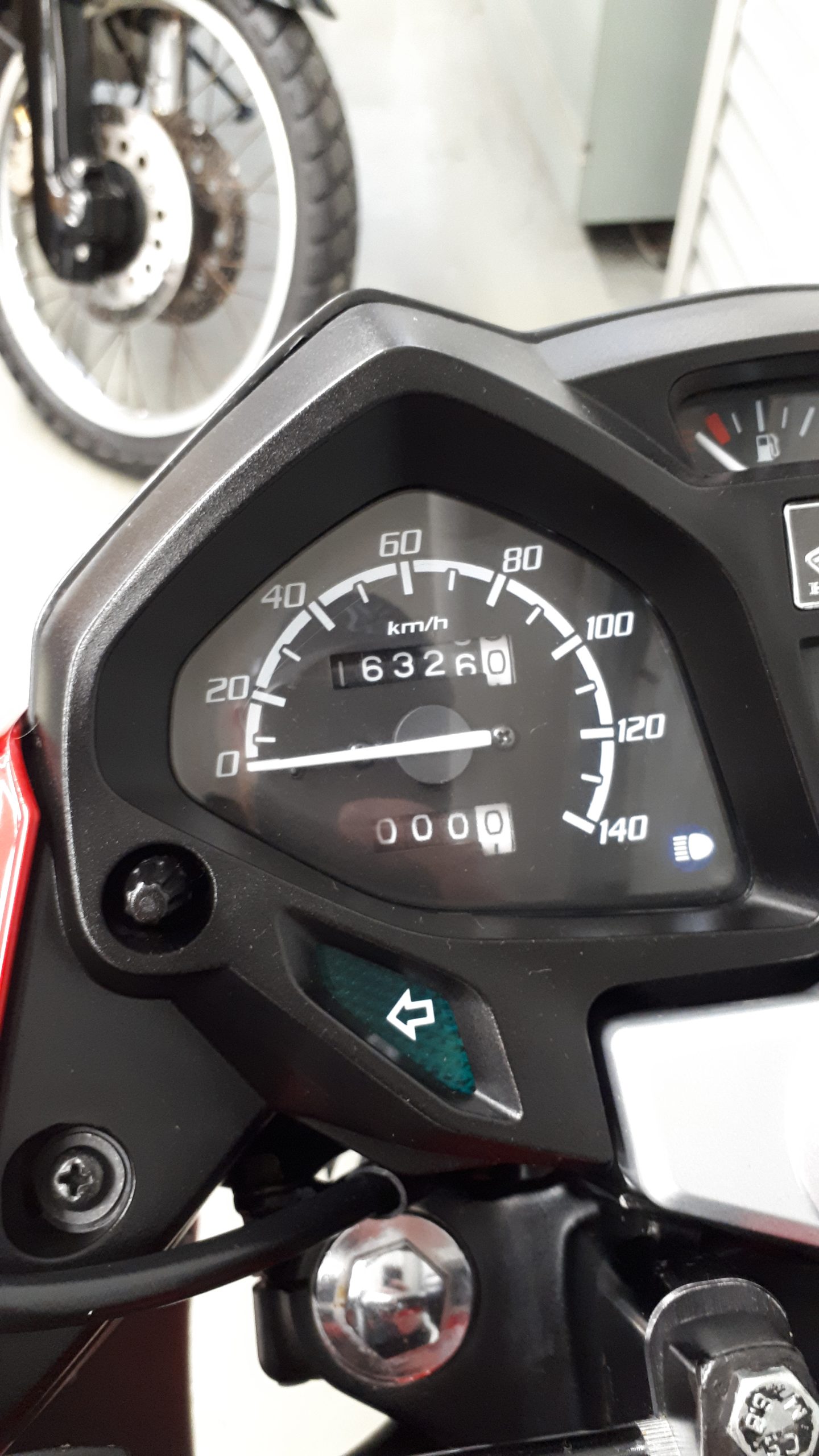 
								HONDA CB 125 F vollständig									