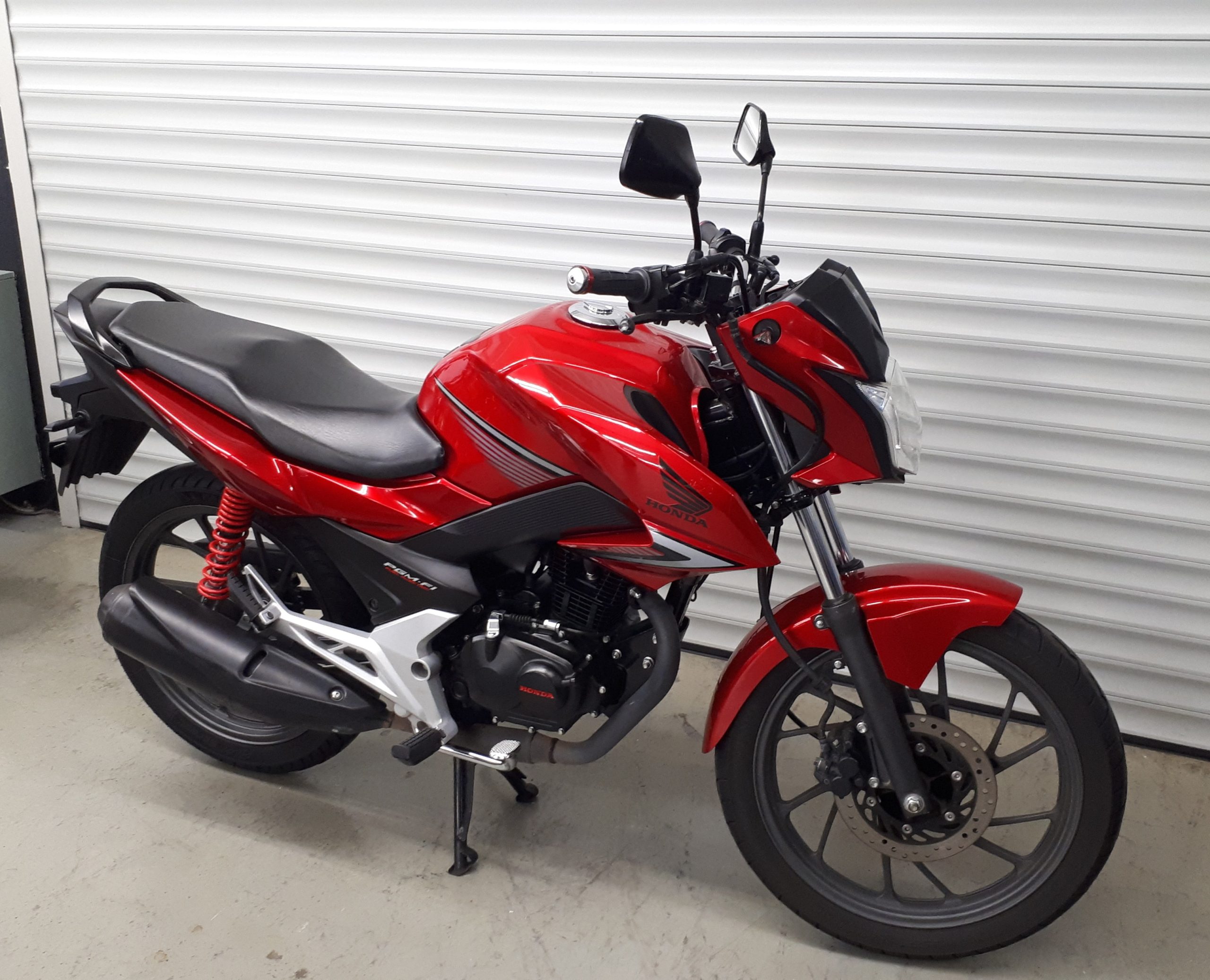 
								HONDA CB 125 F vollständig									