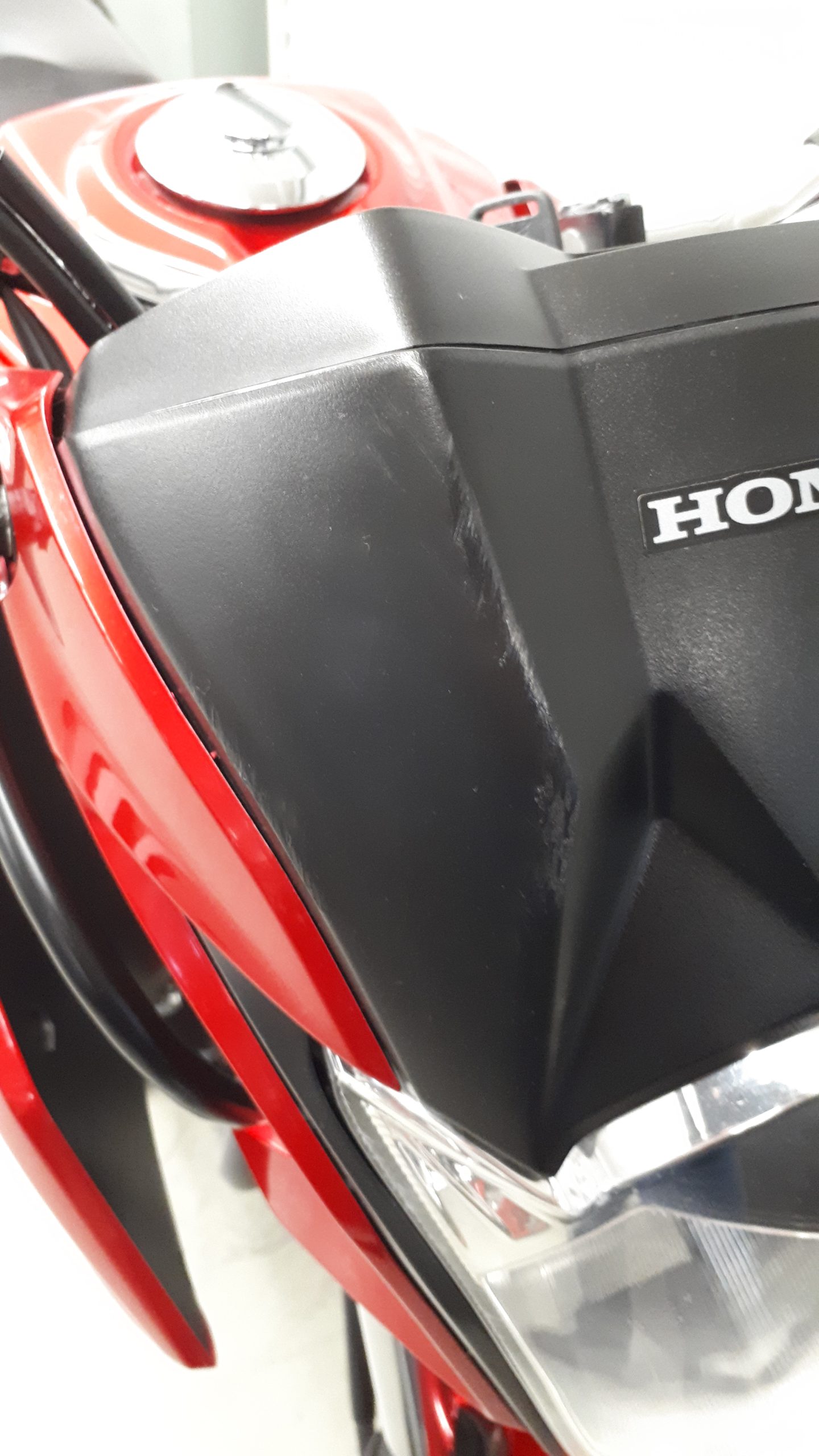 
								HONDA CB 125 F vollständig									