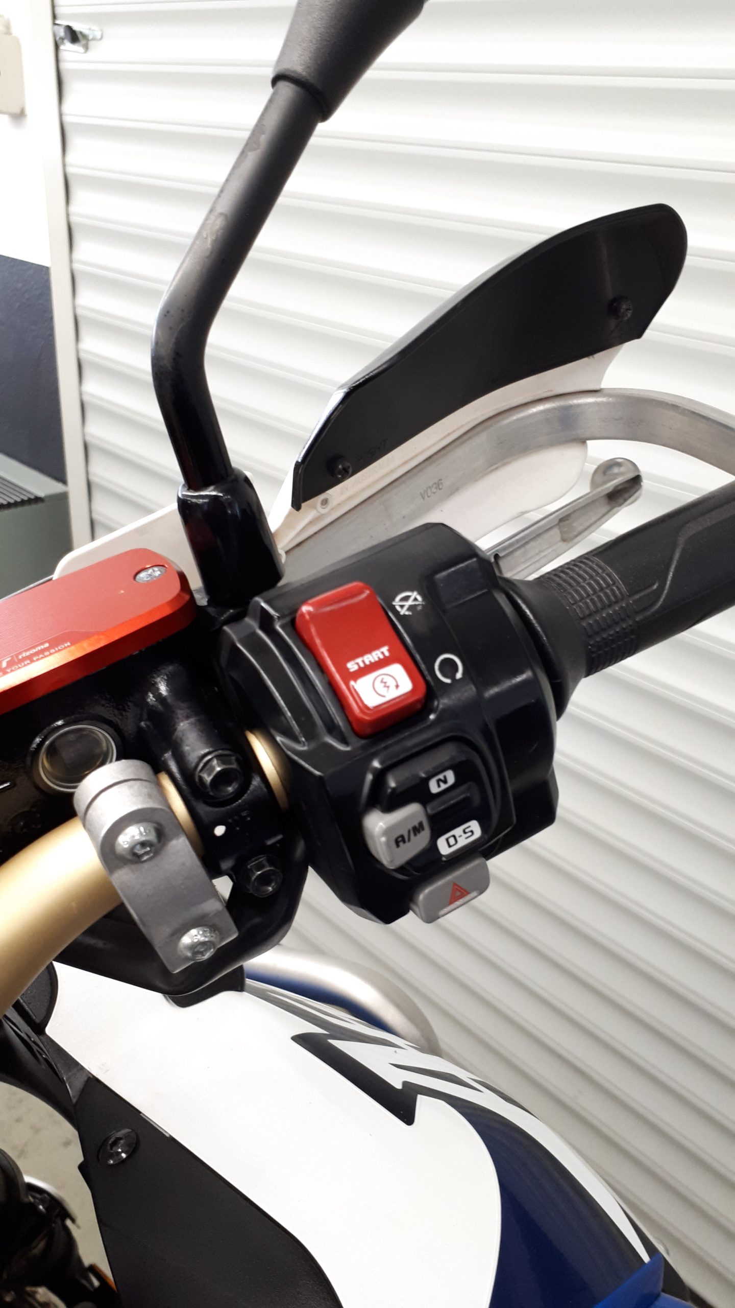 
								HONDA CRF 1000 DCT vollständig									