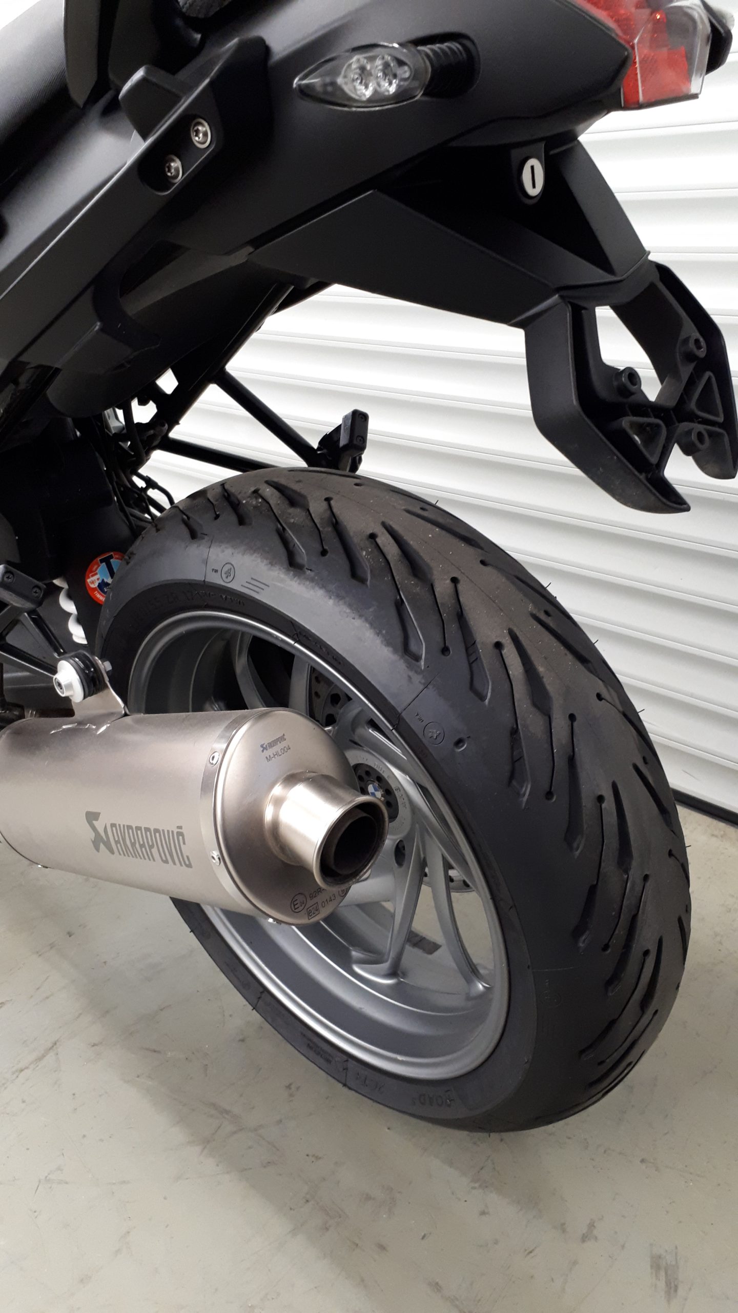 
								BWM R 1200 R vollständig									