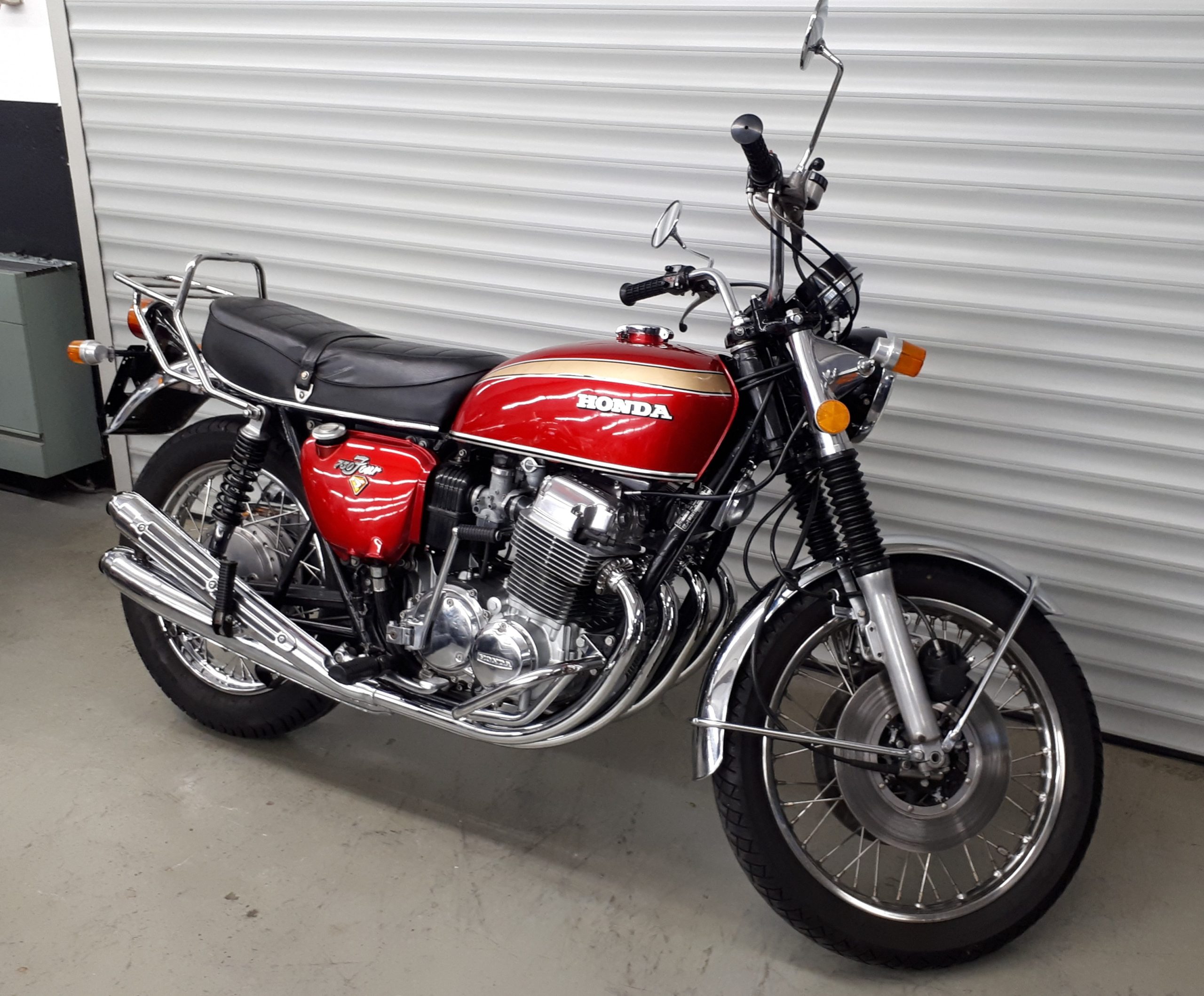 
								HONDA CB 750 Four K2 vollständig									