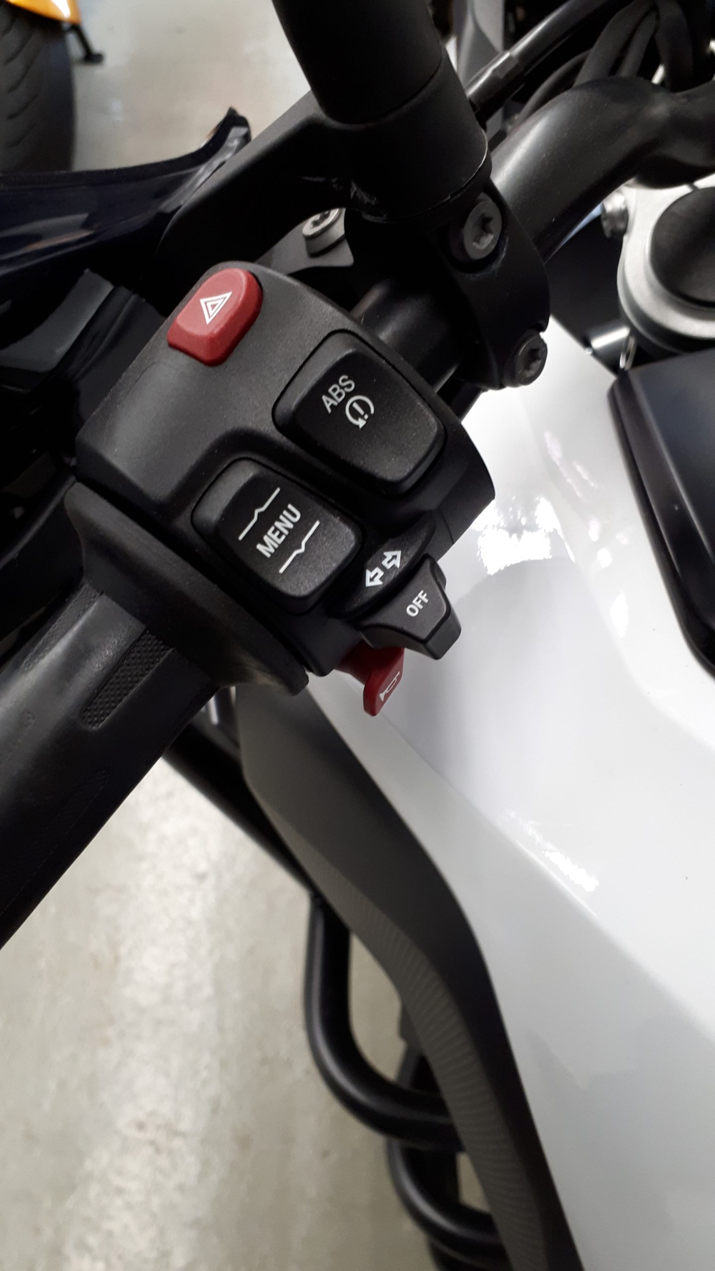 
								BMW F 750 GS vollständig									