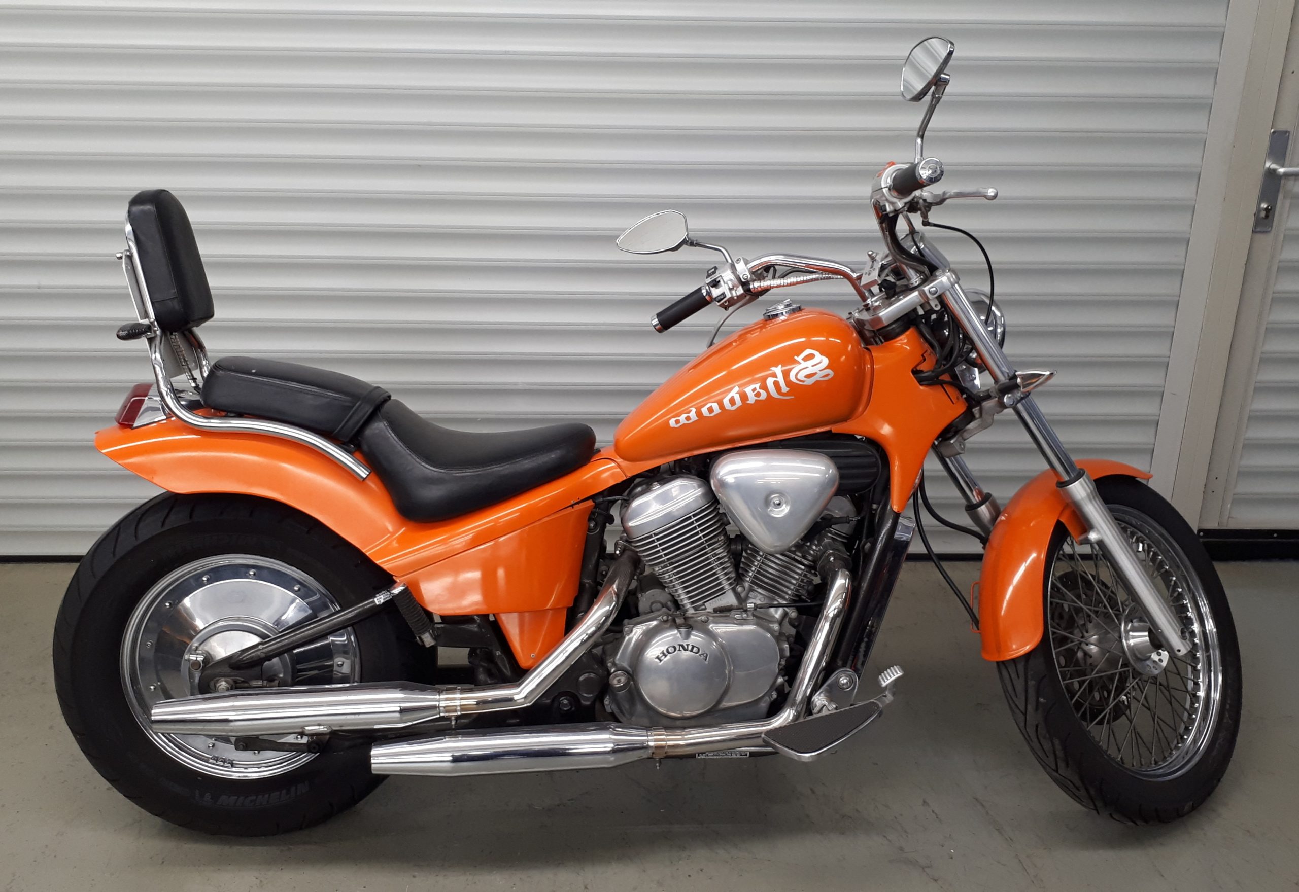 
								HONDA VT 600 vollständig									