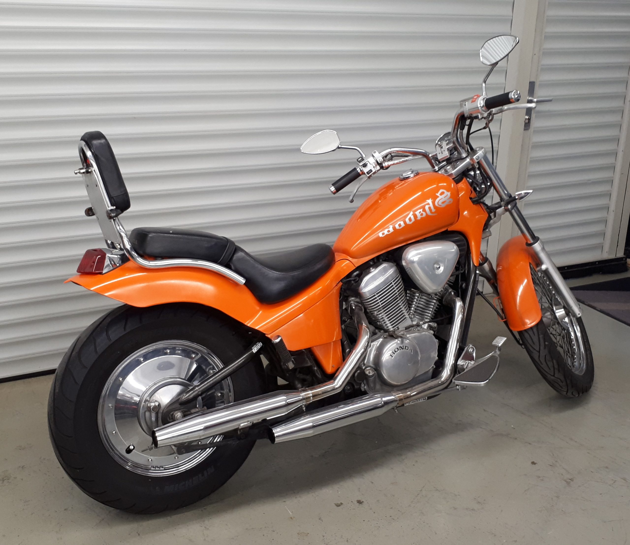 
								HONDA VT 600 vollständig									