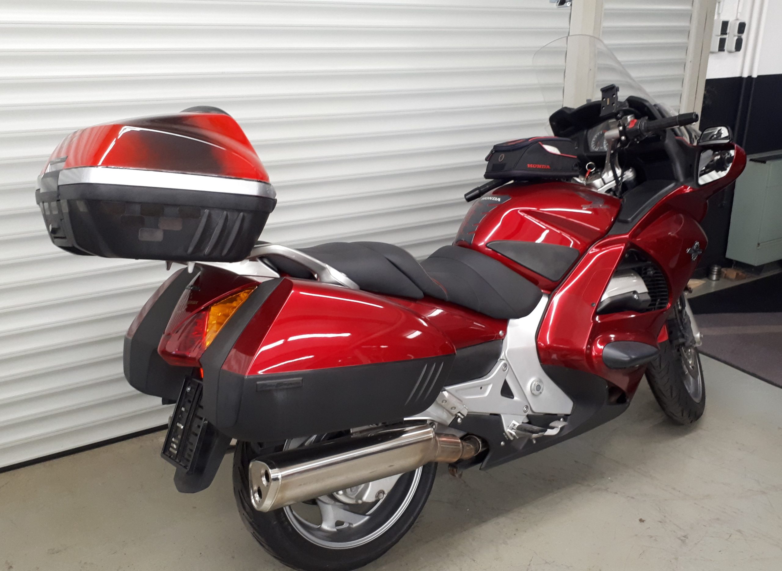 
								HONDA ST 1300 A vollständig									