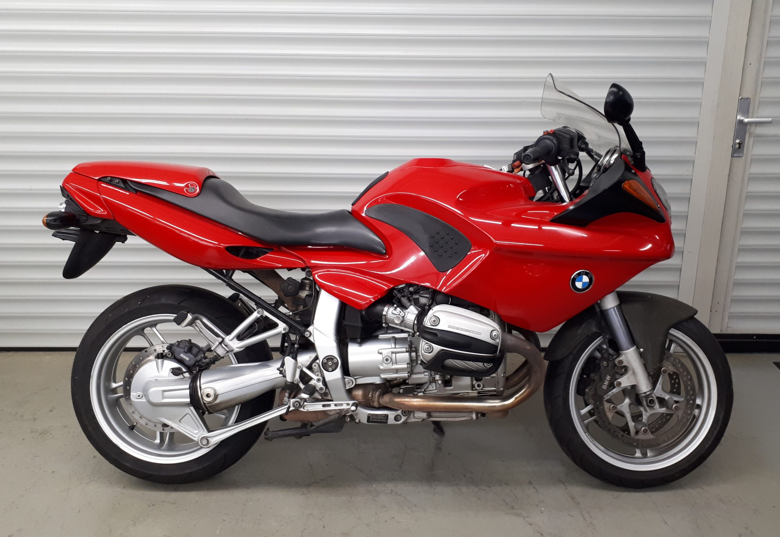 
								BMW R 1100 S vollständig									