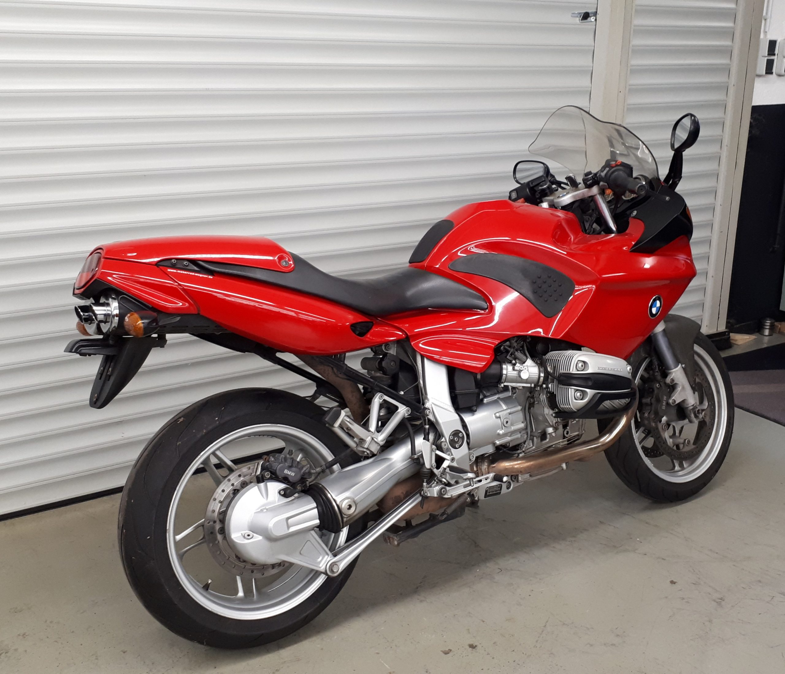 
								BMW R 1100 S vollständig									