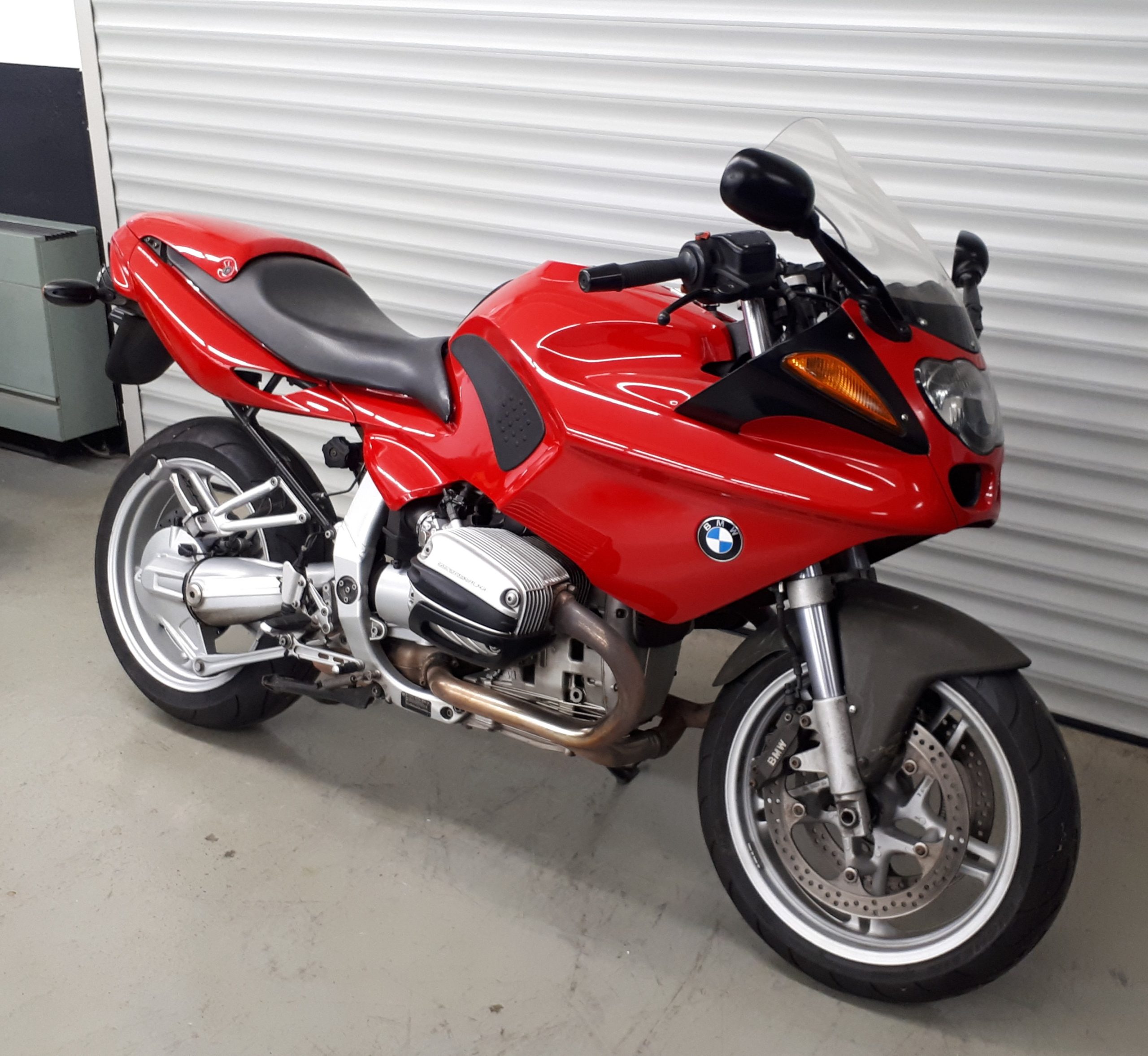 
								BMW R 1100 S vollständig									