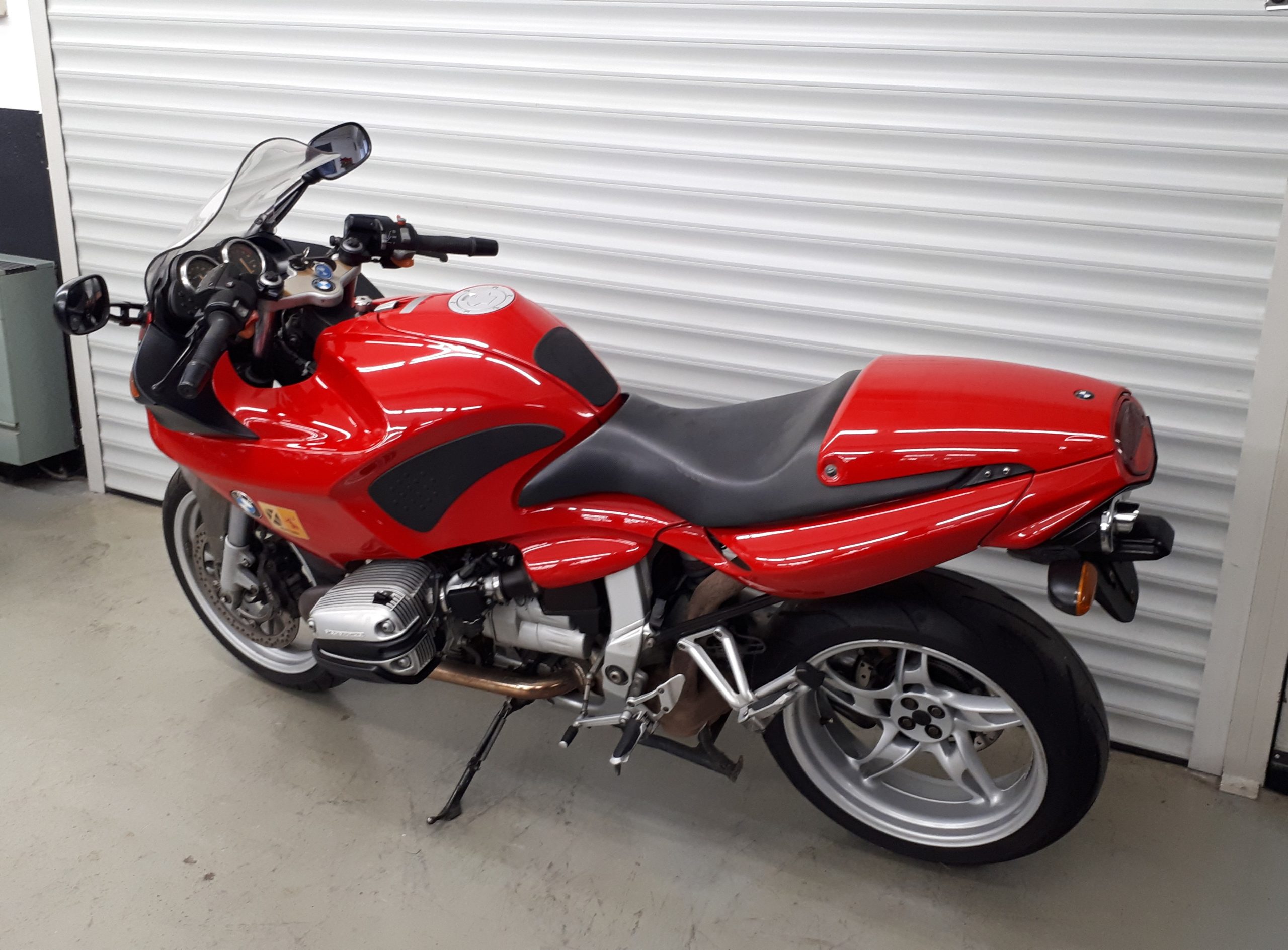 
								BMW R 1100 S vollständig									