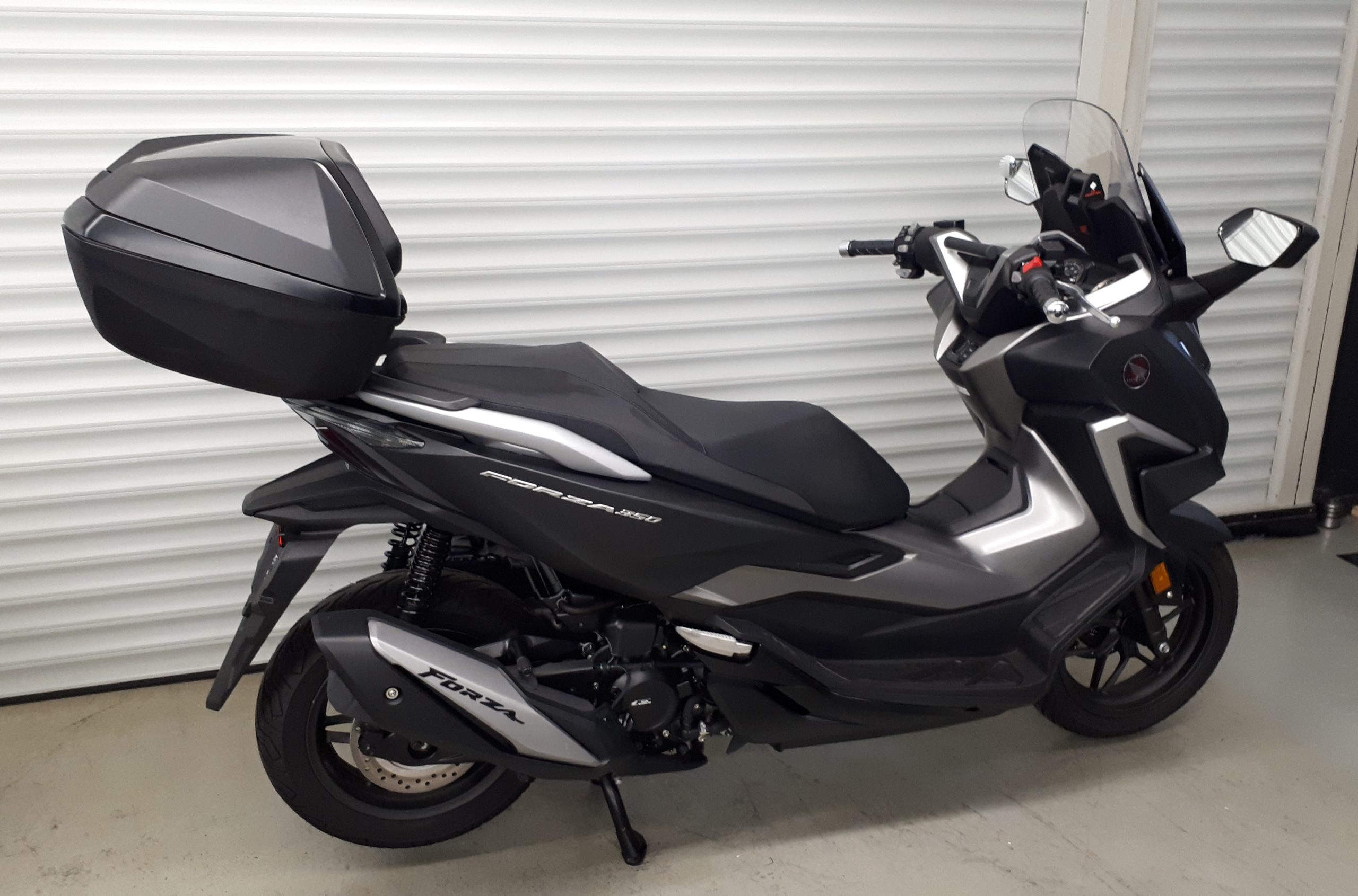 
								HONDA NSS 350 FORZA vollständig									