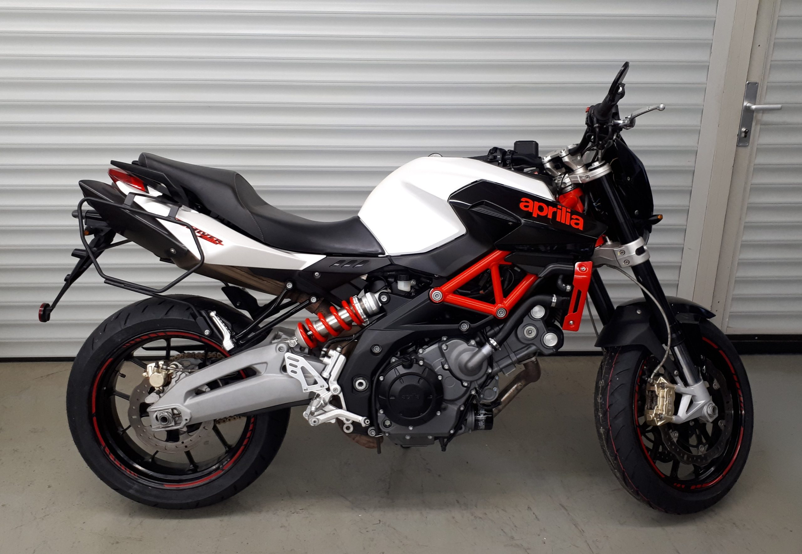 
								APRILIA SHIVER 750 vollständig									
