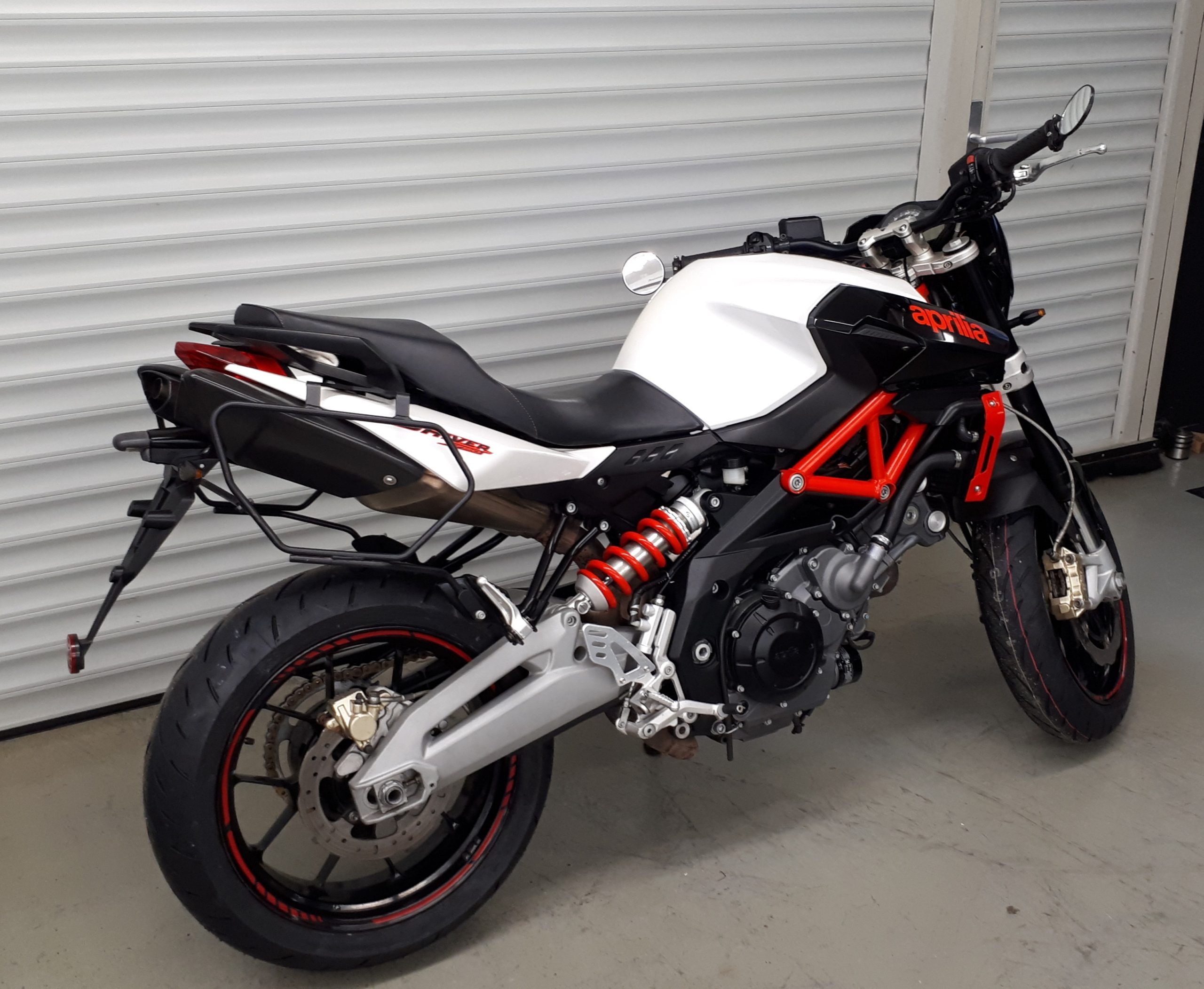 
								APRILIA SHIVER 750 vollständig									