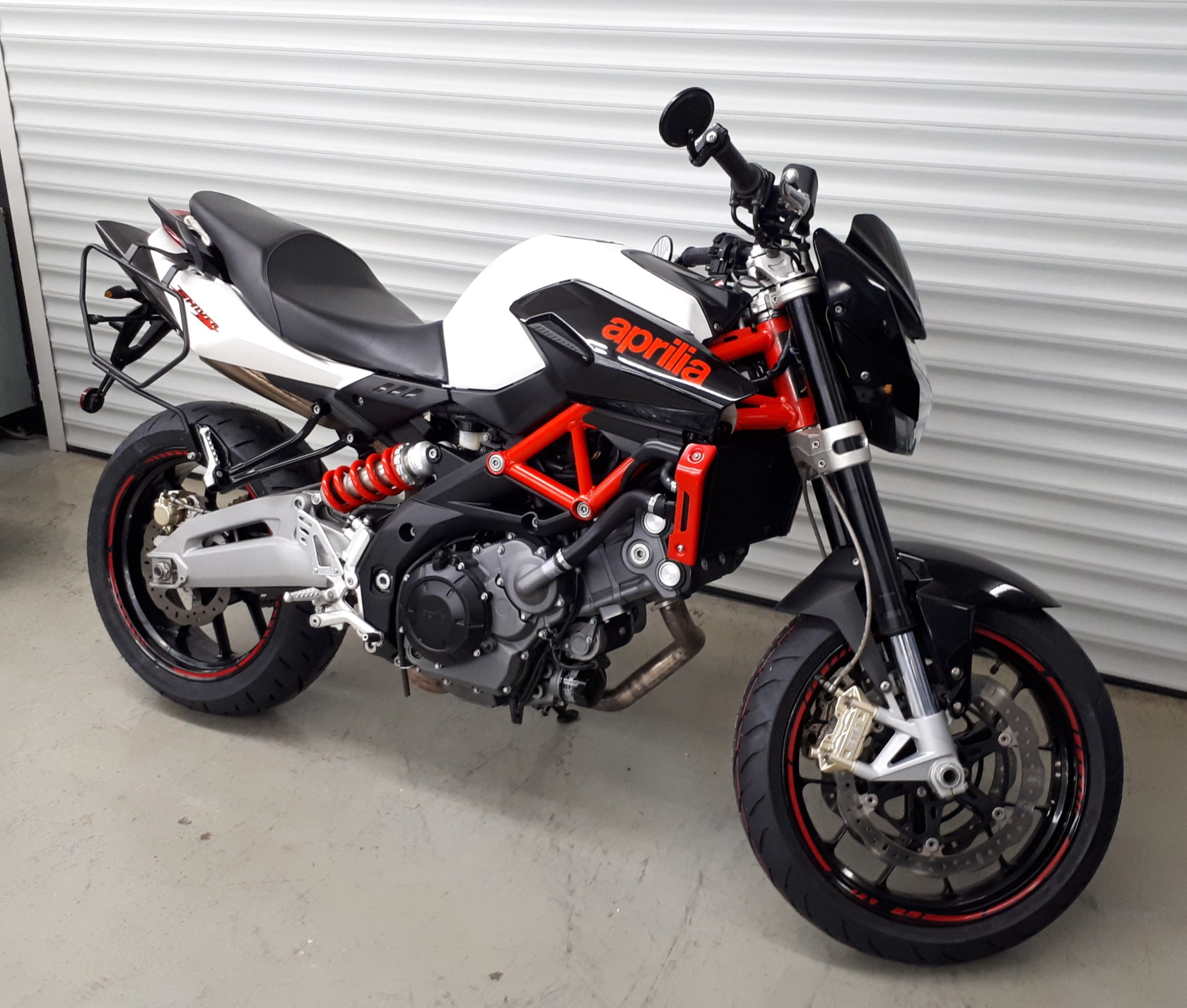 
								APRILIA SHIVER 750 vollständig									