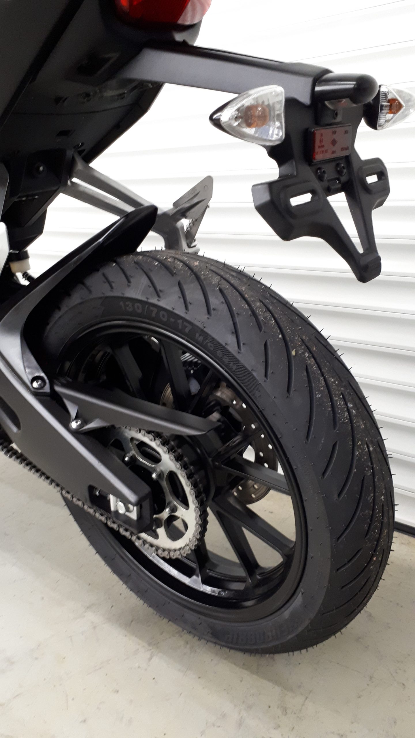 
								YAMAHA MT-125 vollständig									