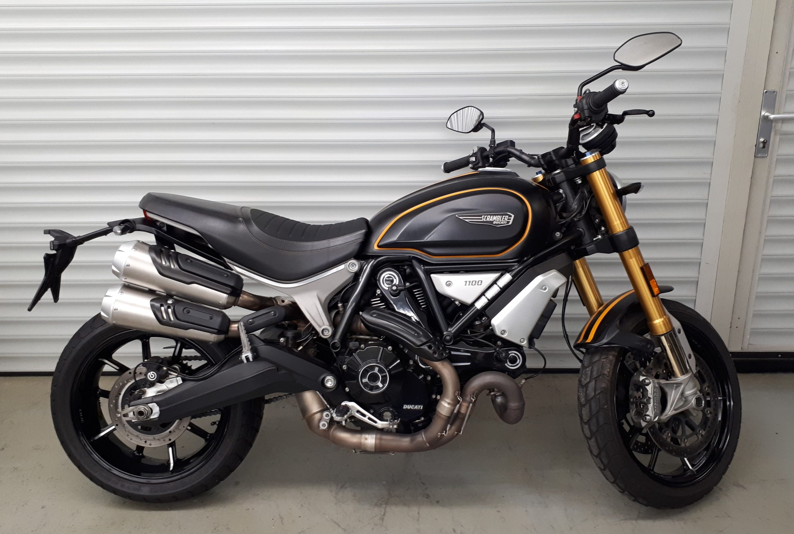 
								DUCATI SCRAMBLER 1100 vollständig									