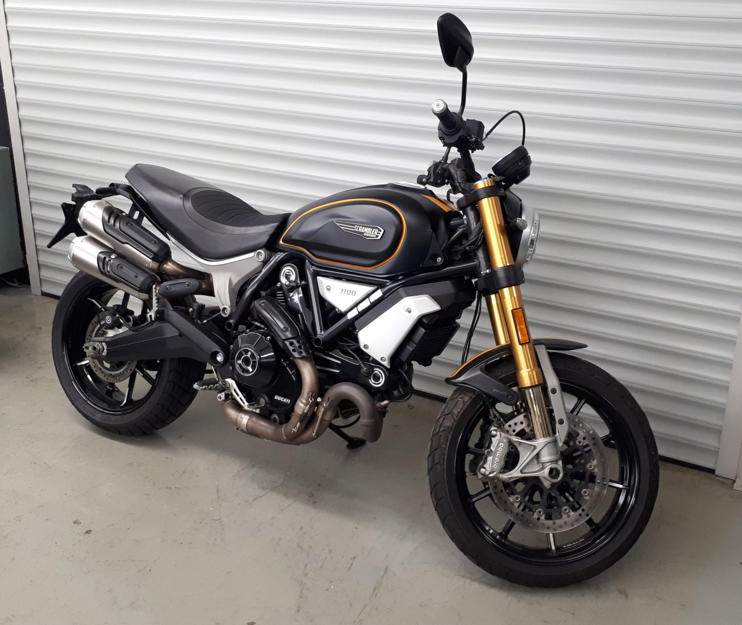 
								DUCATI SCRAMBLER 1100 vollständig									